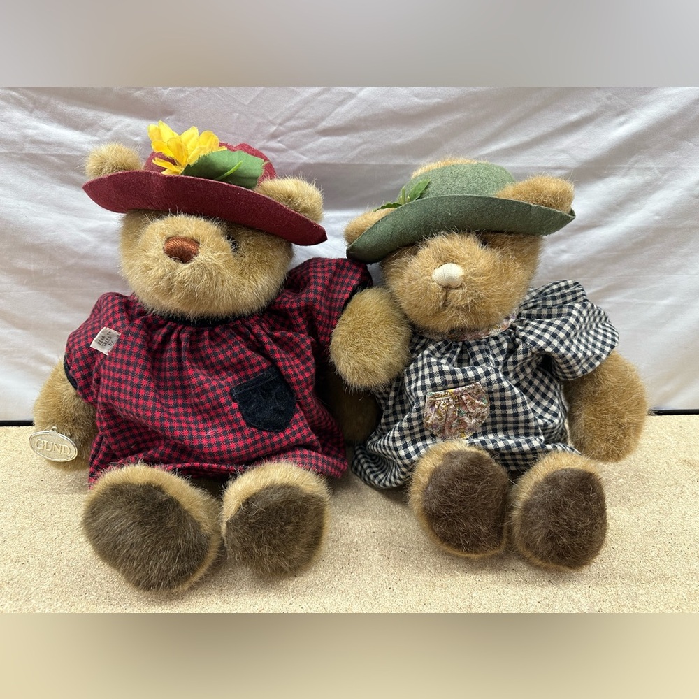 Vintage gund teddy bears